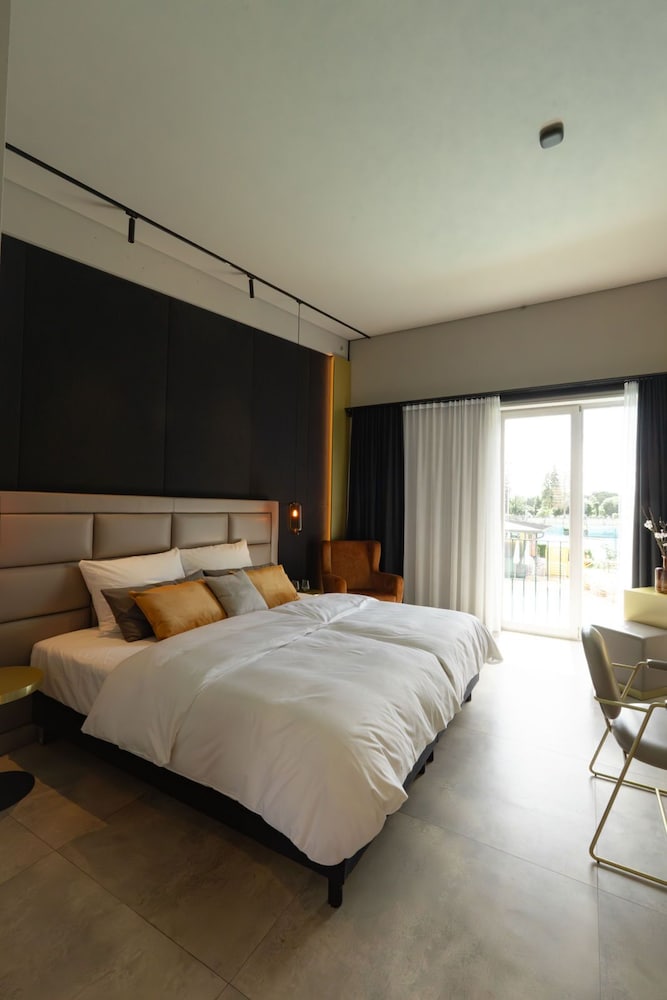 SportScheck Hotel 10/51