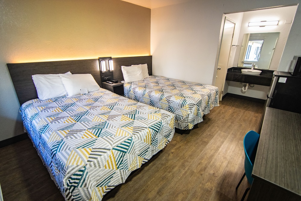 Motel6 Ft. Pierce, FL 25/60