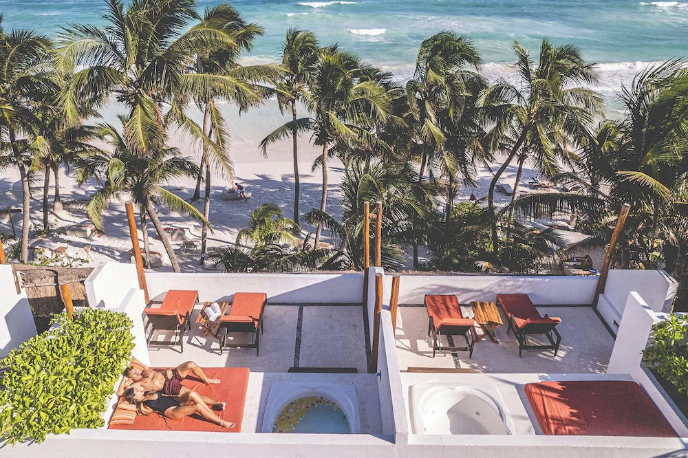 The Beach Tulum 36/47