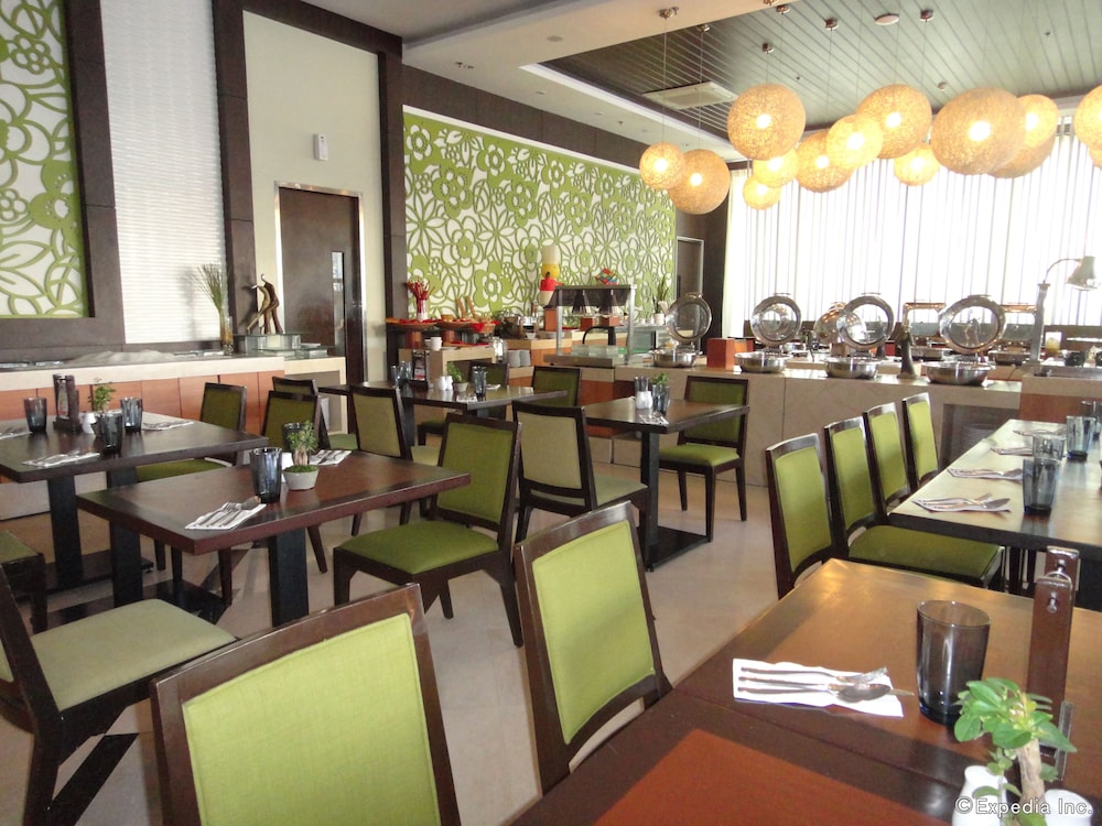 Harolds Hotel Cebu 36/48