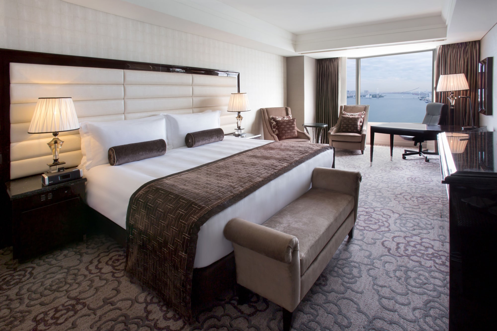 Premium, King Bed, Bay View, Club Lounge Access