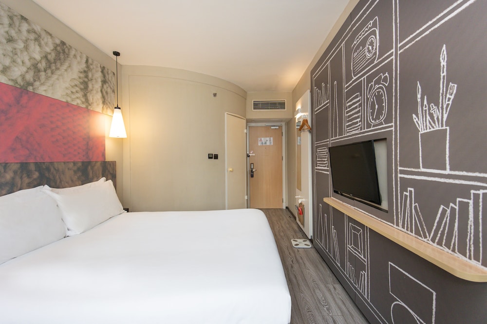 IBIS SHANGHAI LIANYANG 14/44