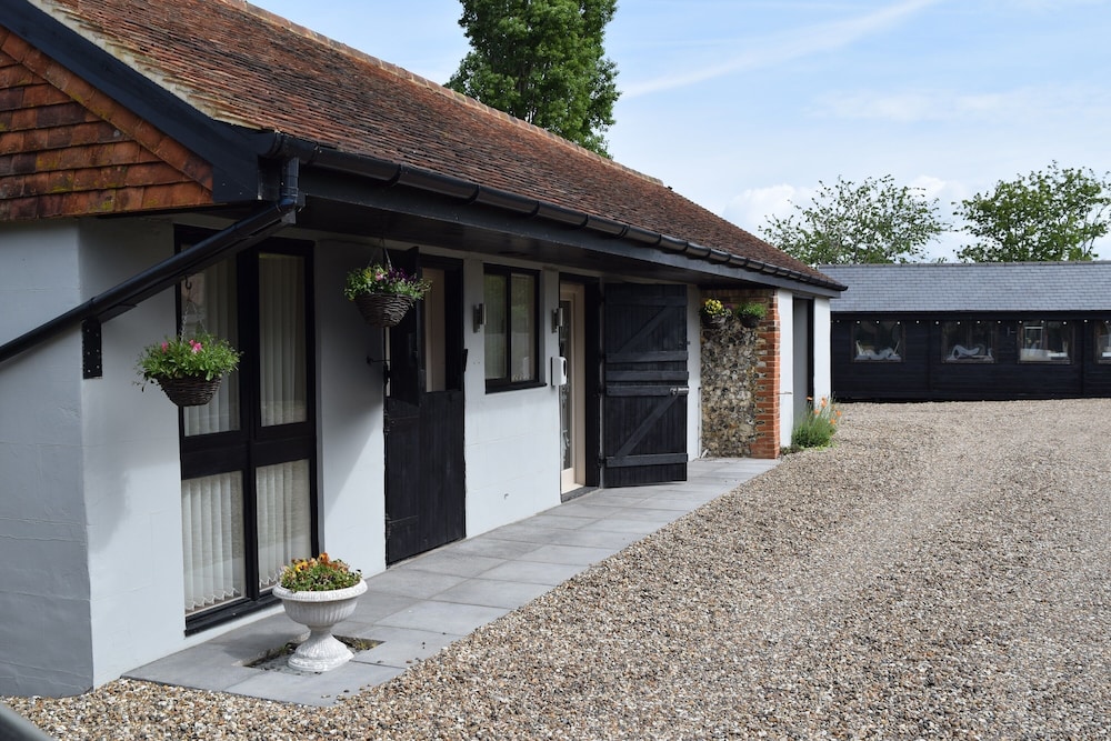 Sandhurst Farm Forge 14/15