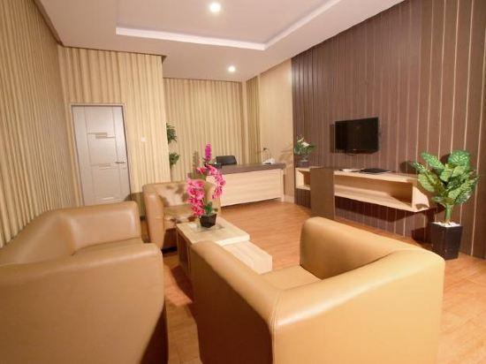 Grand Dian Hotel Brebes 33/41