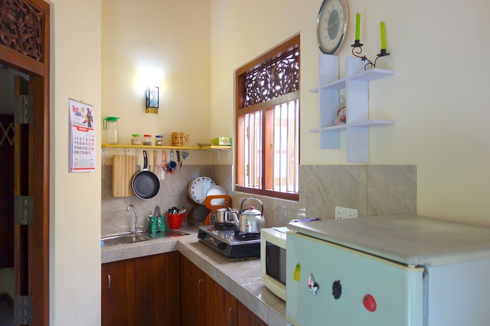 Manel Guesthouse 50/50