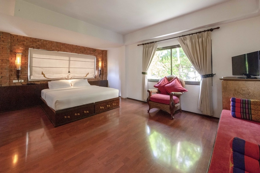 Holiday Garden Hotel And Resort 7/49