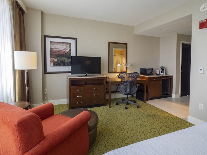 HILTON GARDEN INN BUFFALO DOWNTOWN 37/60