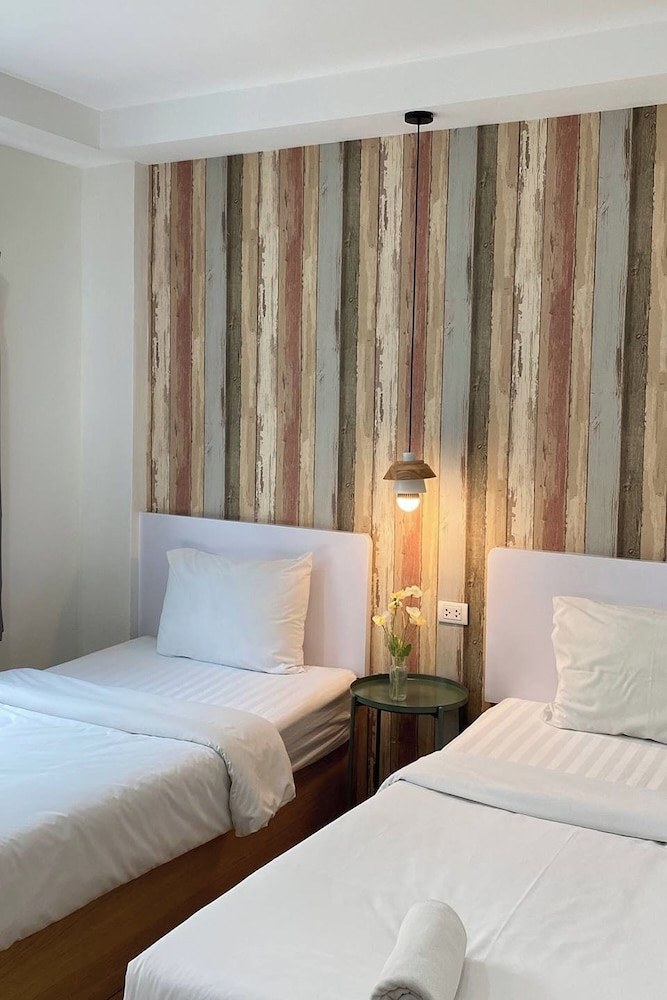 Sleep At Phuket 19/50