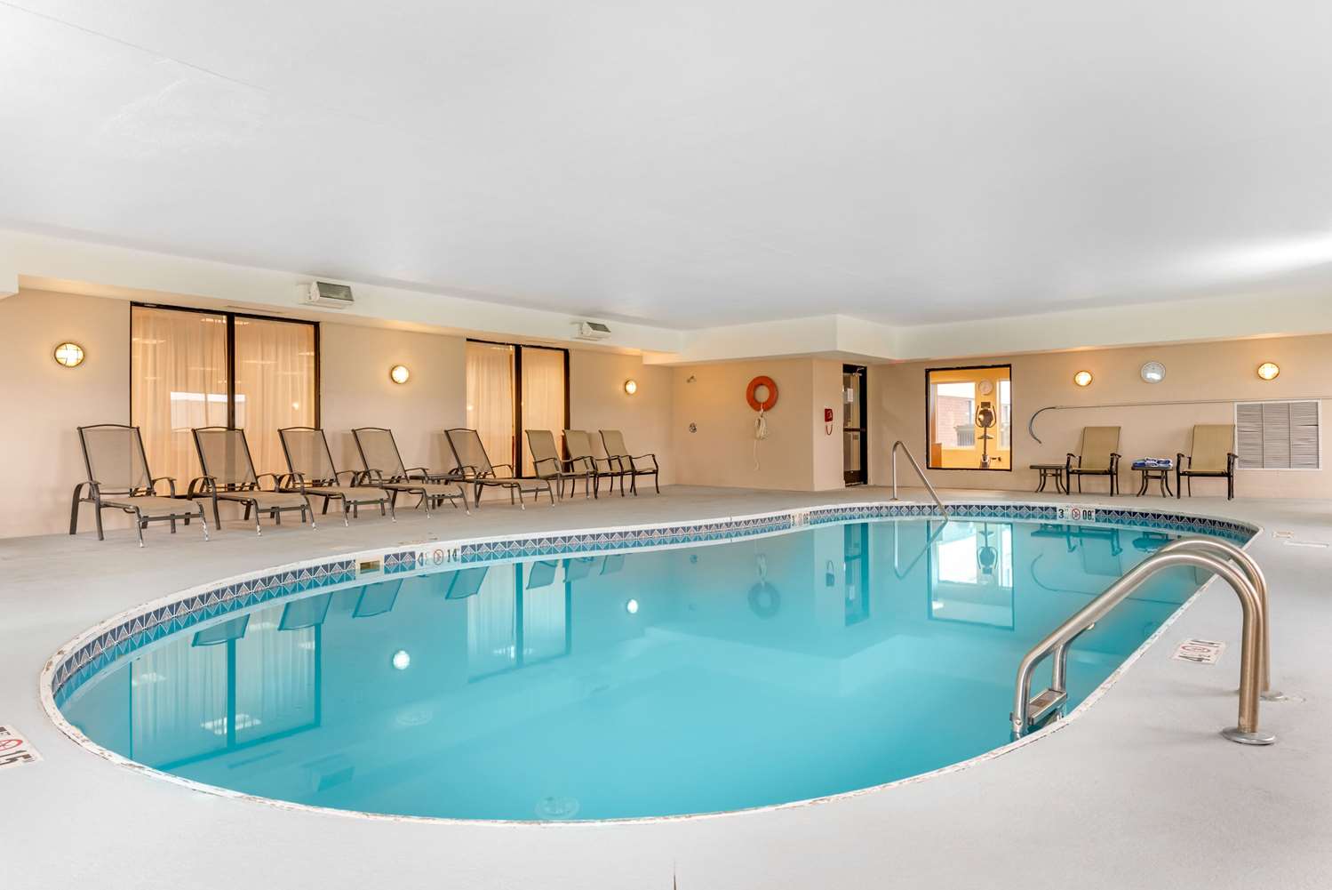 Comfort Suites Findlay I-75 near Sports Complex 18/31