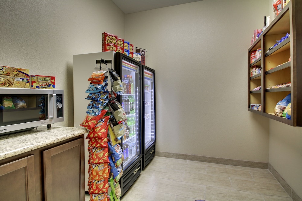 Cobblestone Inn and Suites - Fort Dodge, IA 28/33