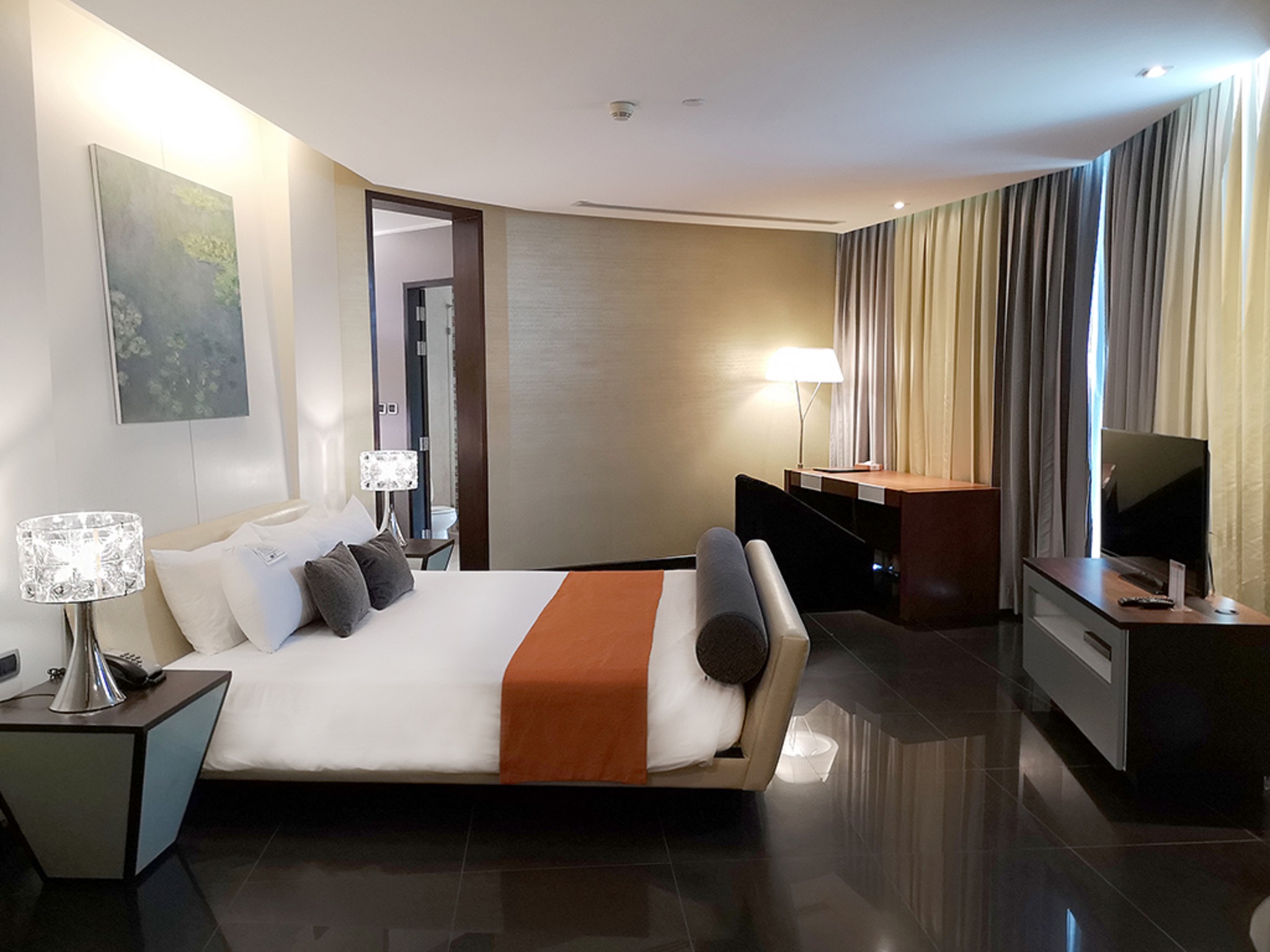 2 Bedrooms, Extreme, Ocean Front