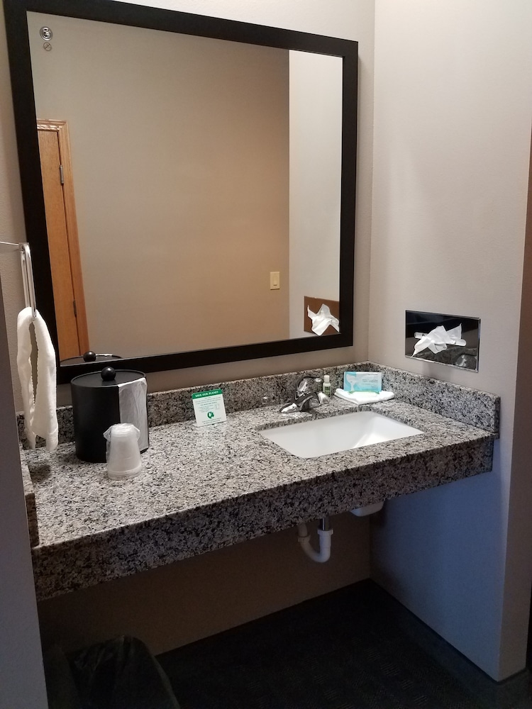 Okoboji Inn And Suites 41/52