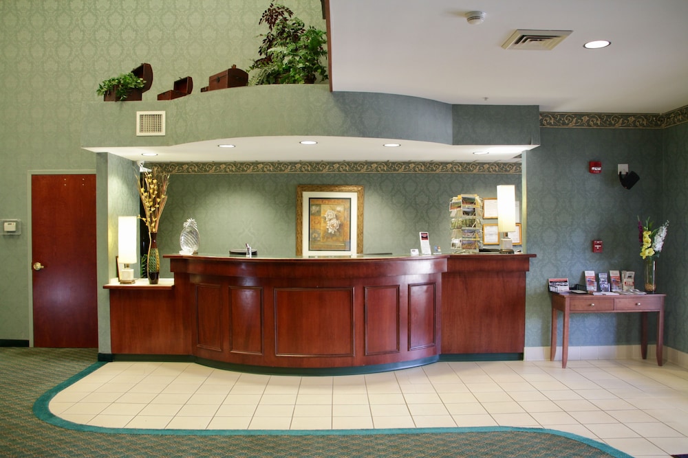 Grand Vista Hotel and Suites 8/61