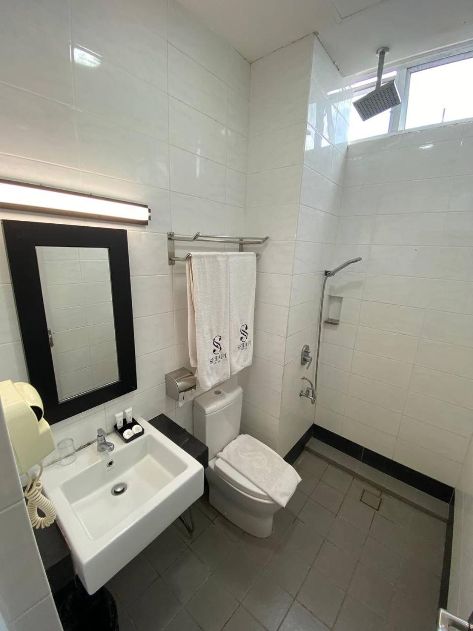 Serapi Hotel 33/33