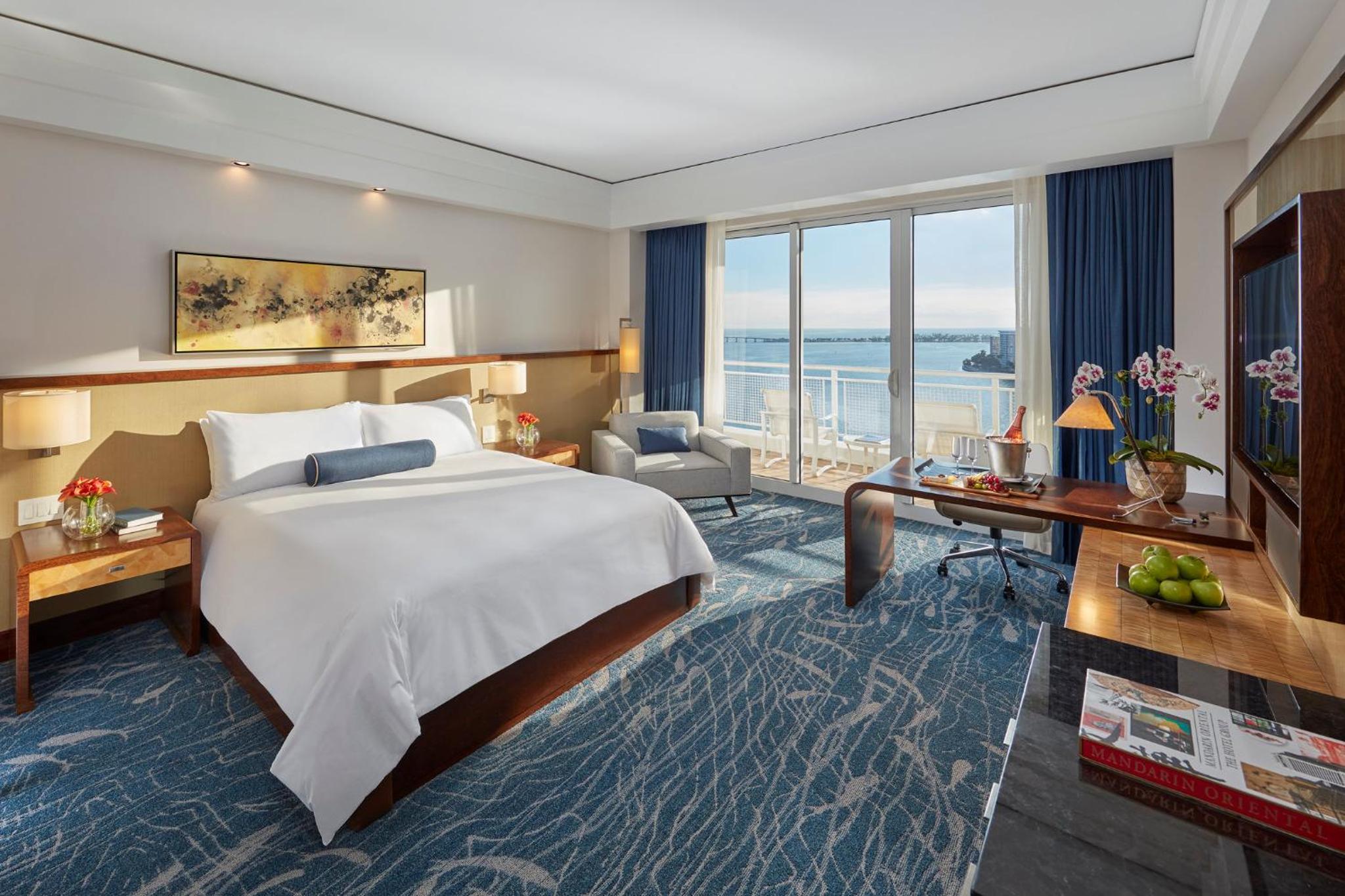 Deluxe, King Bed, Bay View