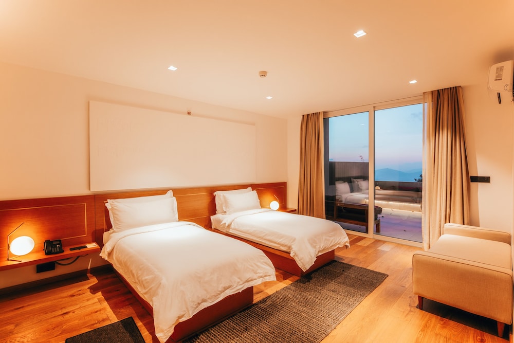 The Terraces Resort and Spa 16/69