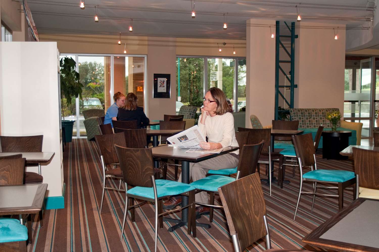 restaurant cafeteria