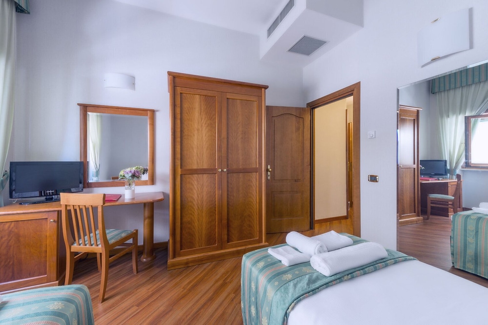 COMFORT, DOUBLE AND TWIN BEDS