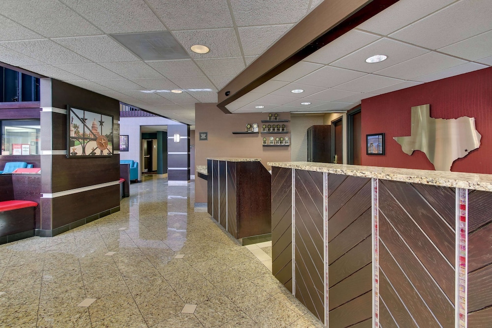 Heritage Inn Suites Houston/Sugar Land, Trademark by Wyndham 4/49
