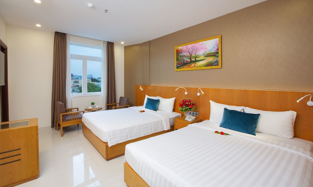 Golda Hotel 6/38