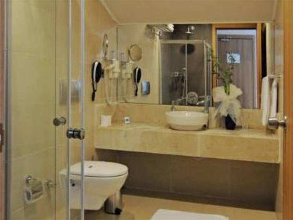 غرفة بسرير مزدوج بإطلالة على المسبح، Jiva Beach Resort 6/8