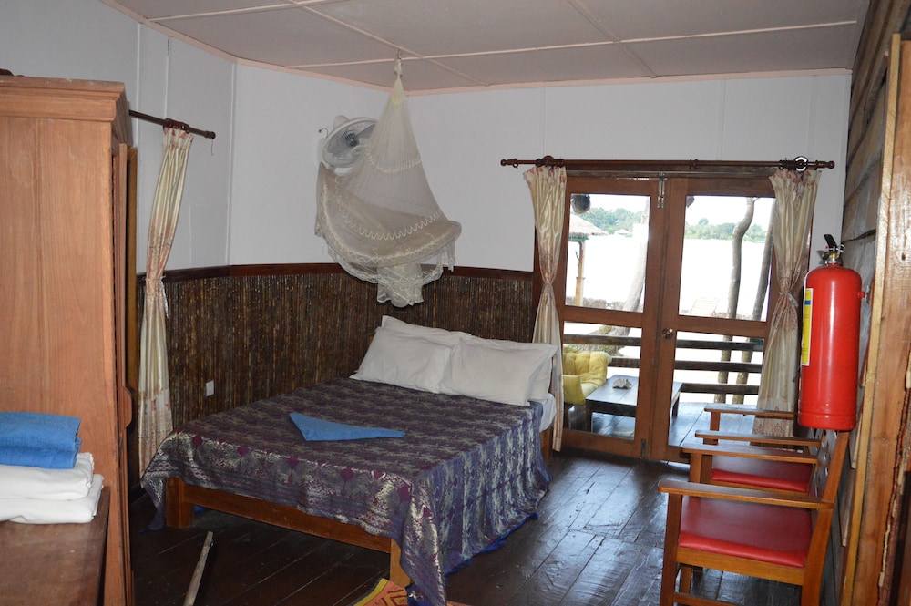 Palm Beach Bungalow Resort 23/66