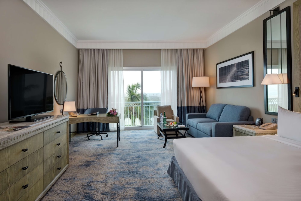 Hilton Salalah Resort 30/72