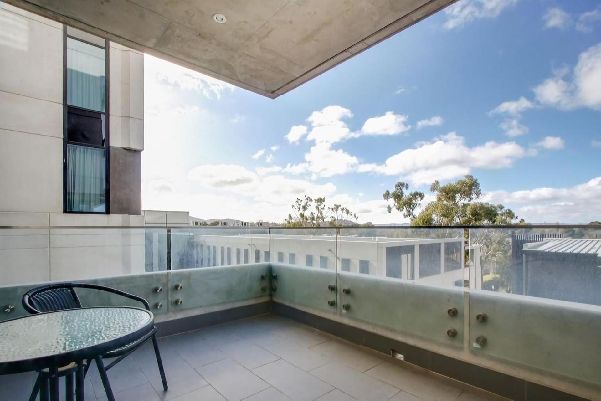 Accommodate Canberra Realm 10/24