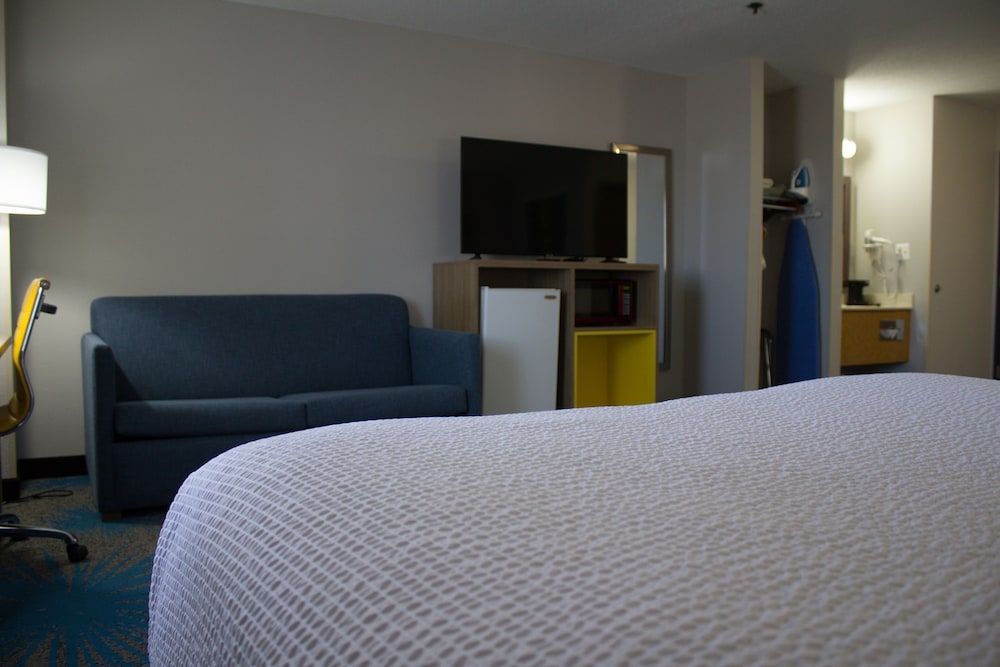 Days Inn by Wyndham Colby 20/32