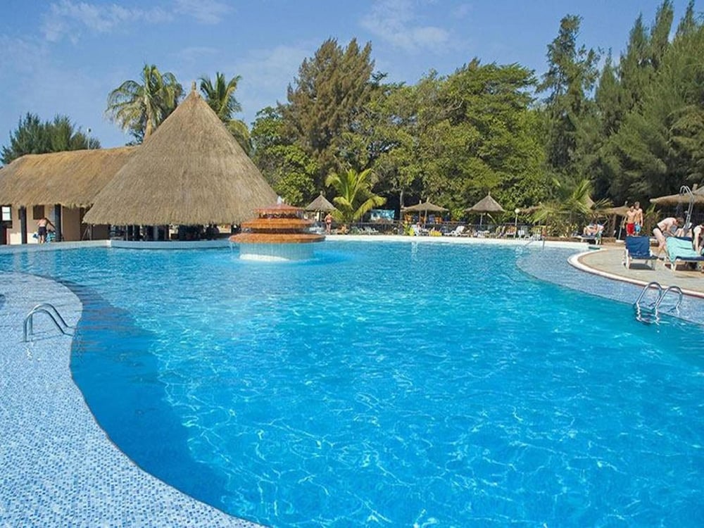 Senegambia Beach Hotel in SERREKUNDA