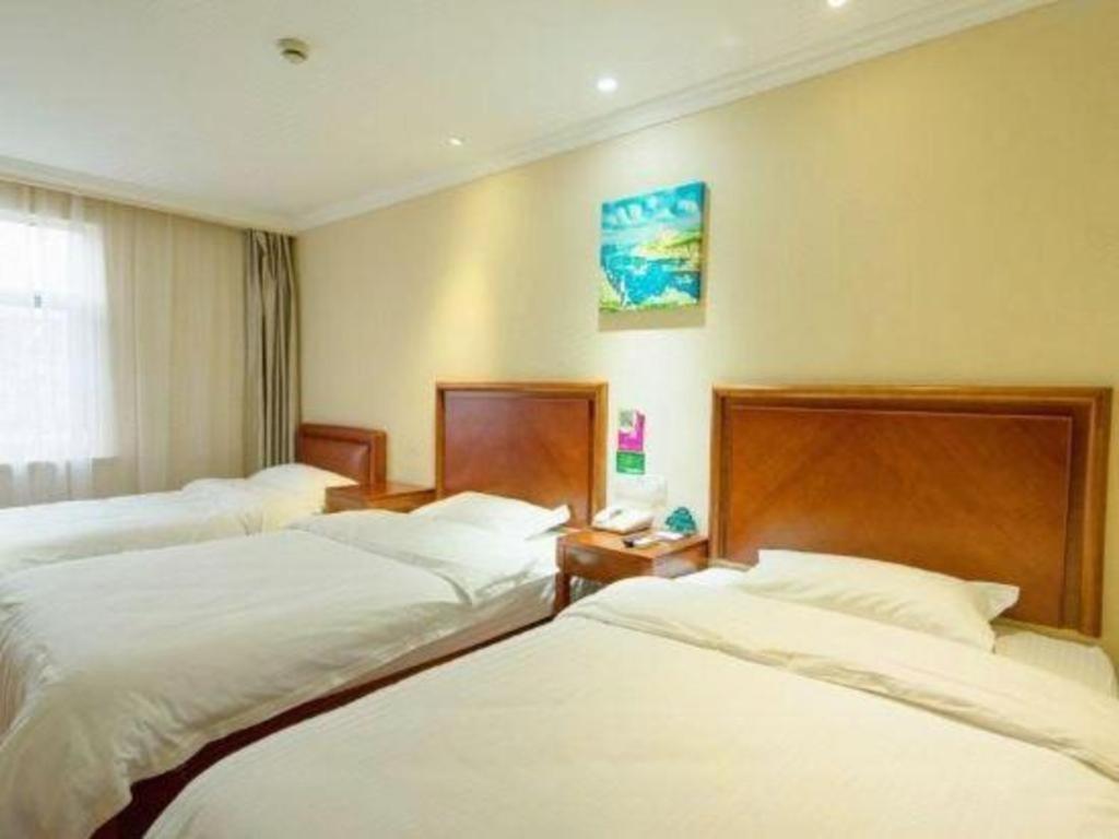 GreenTree Inn Shanghai Luojing Express Hotel 17/49