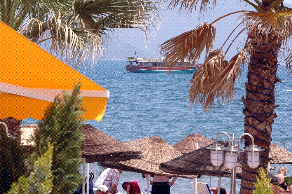 Maris Beach Hotel 27/29