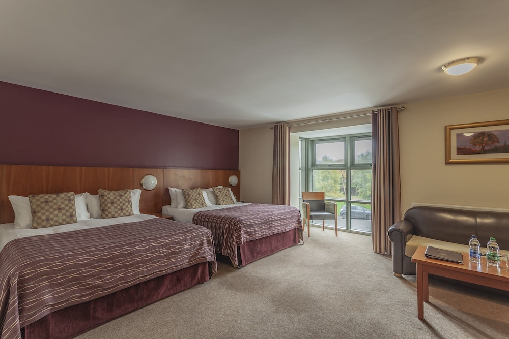 Silverbirch Hotel 39/63