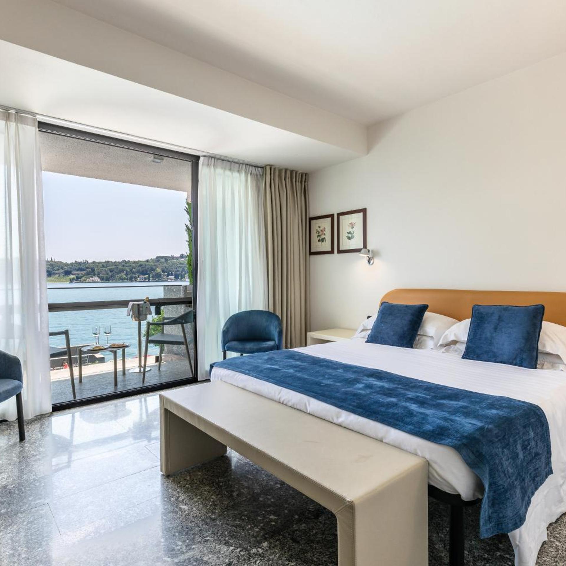 Comfort double Balcony Lake view