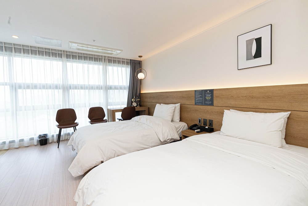 Hotel the Grang Jungmun 7/50