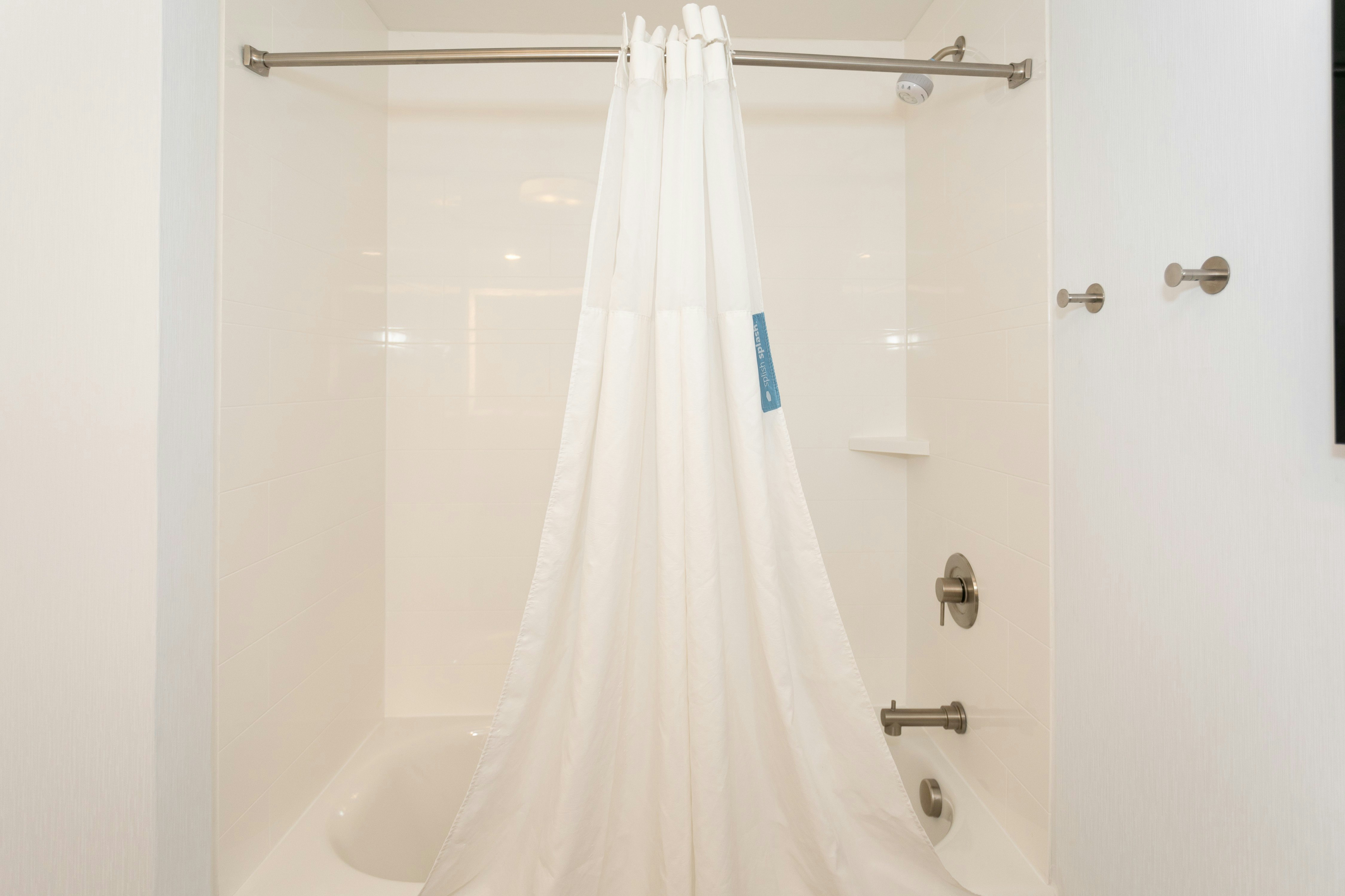 جناح بسرير كينج بحوض استحمام، Hampton Inn Suites Nashville Green Hills 4/4