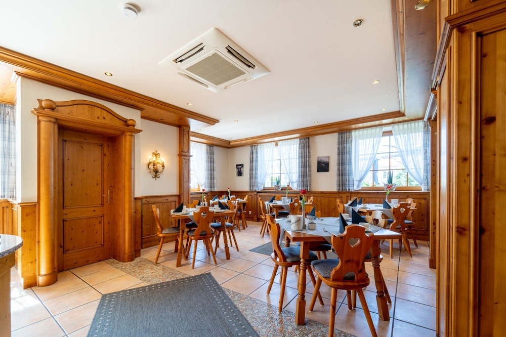 HOTEL WÜRTTEMBERGER HOF 32/44