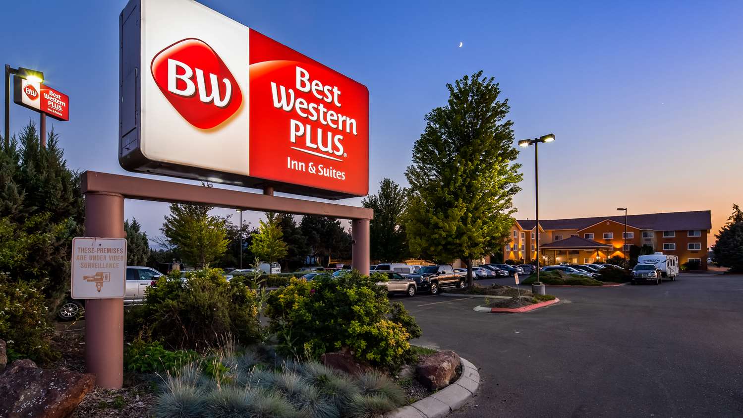 Best Western Plus Caldwell Inn & Suites 42/46