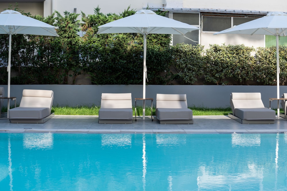 Oktober Downtown Boutique Hotel 44/50