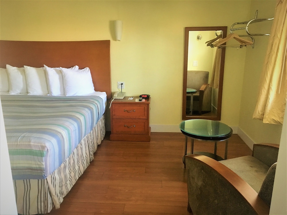 Travelodge By Wyndham Fairfield/Napa Valley 12/35