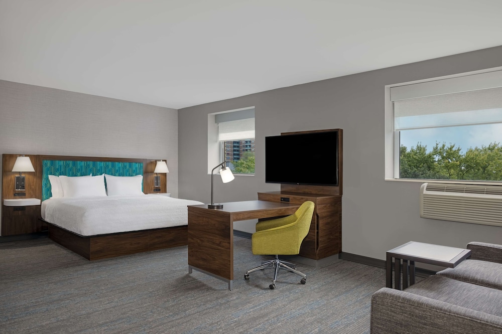 STUDIO, SUITE, KING BED, PARK VIEW