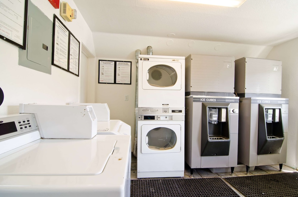 Motel6 Twentynine Palms, CA 26/43