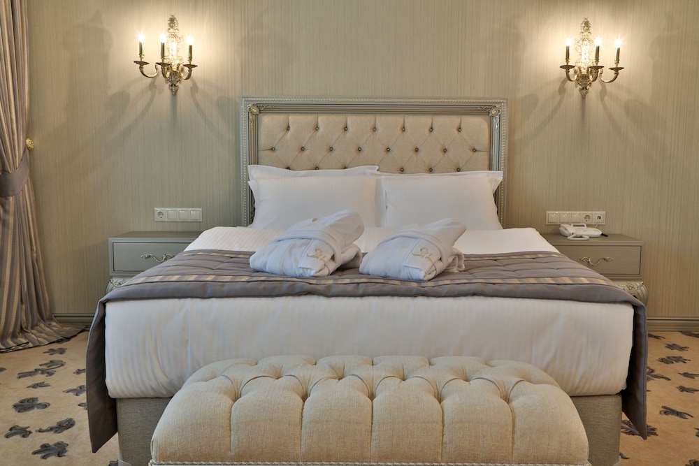 Cassiel Hotel 20/45
