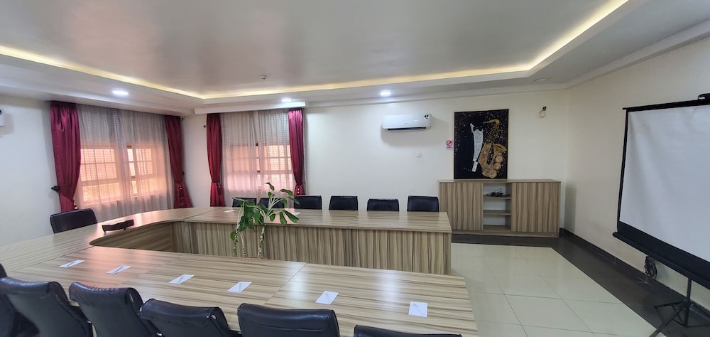 Dalchifit Suites 34/50