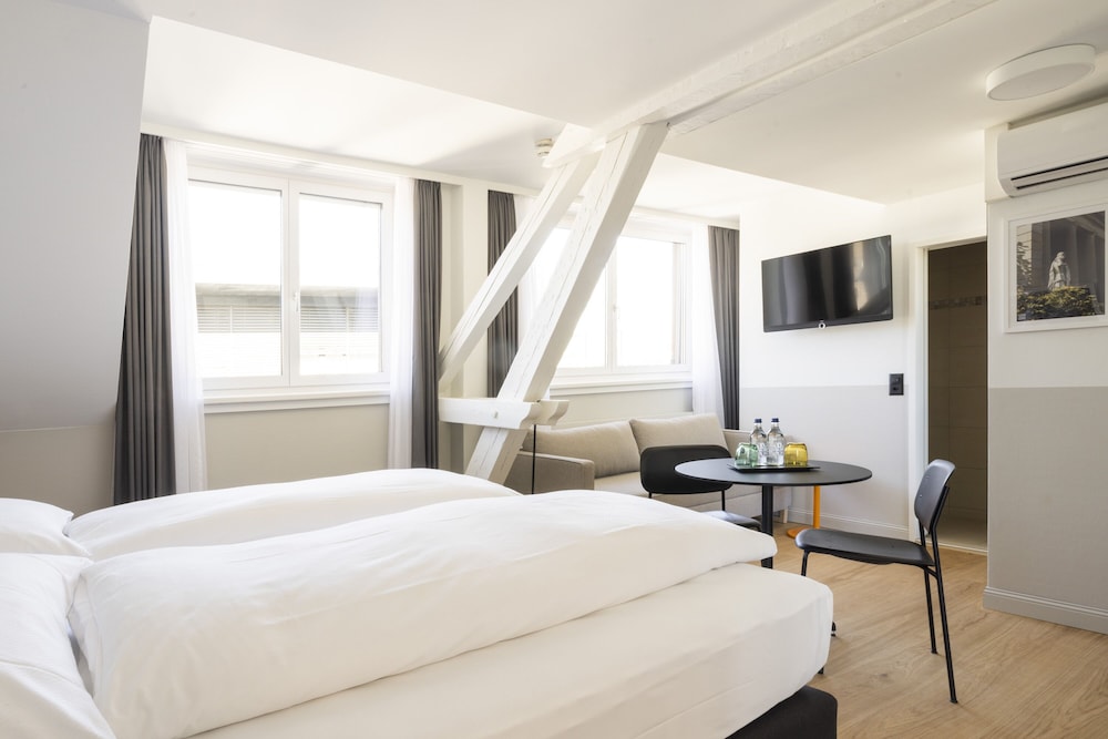 Fred Hotel Zurich Hauptbahnhof 14/50