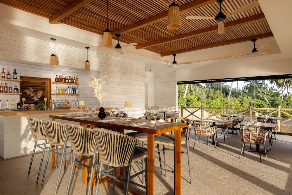 SECRETS PLAYA ESMERALDA RESORTS & SPA 36/50