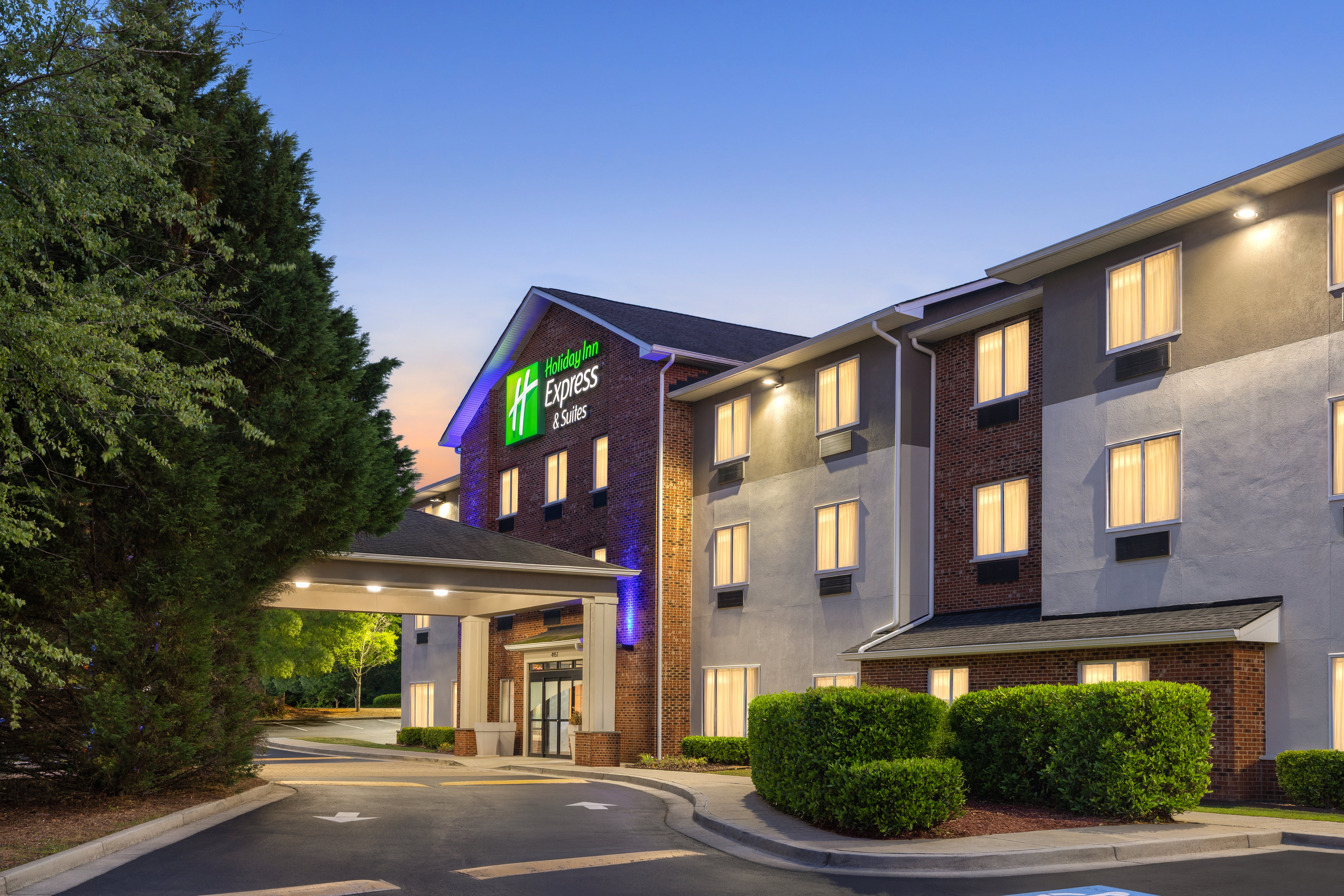 Holiday Inn Express Suites Buford Ne Lake Lanier Area 2/75