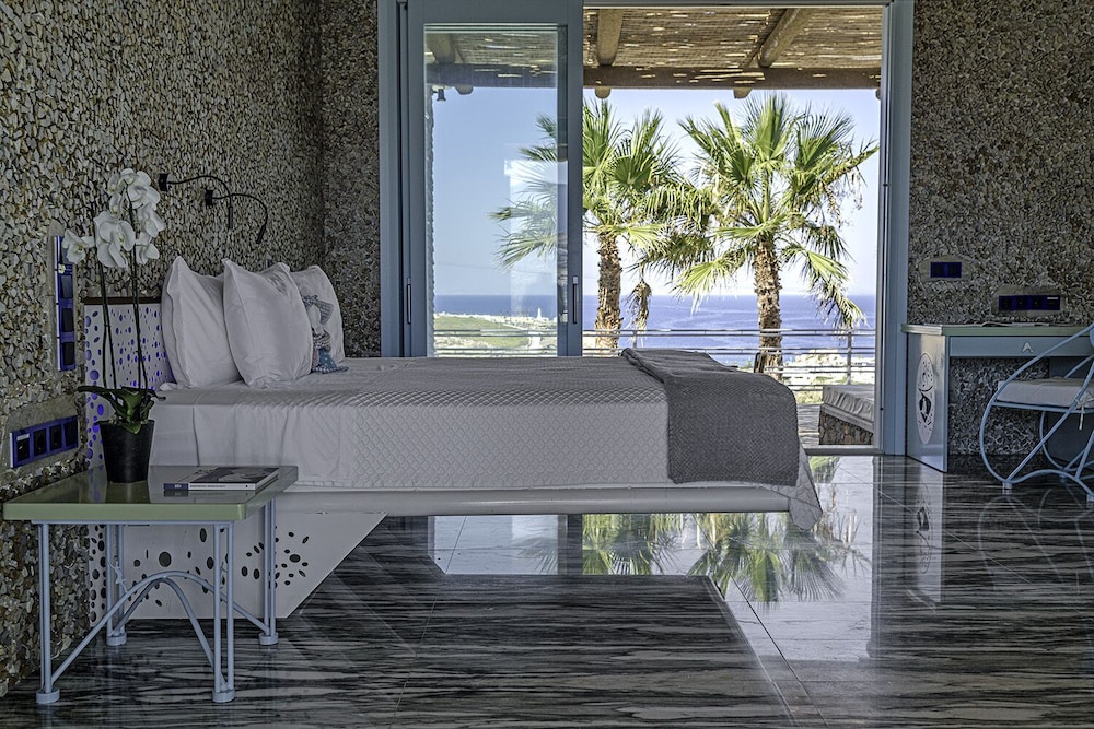 Agalia Luxury Suites 42/78