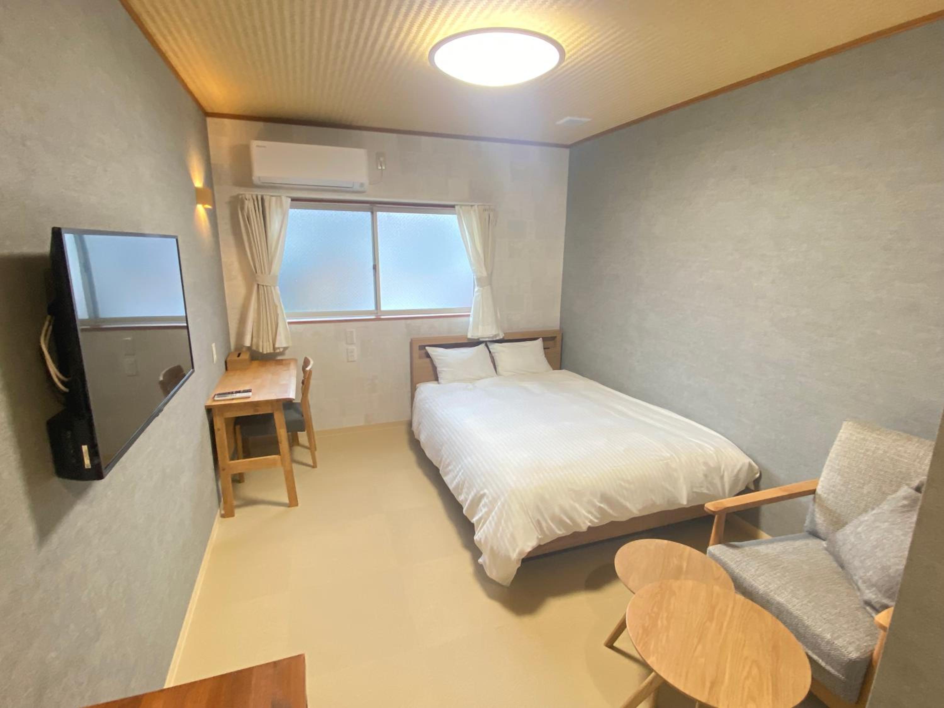 Room, Double Bed