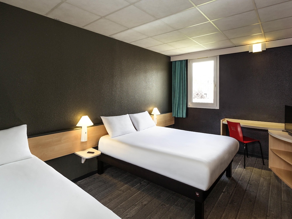 Ibis Lannion Cote De Granit Rose 6/39
